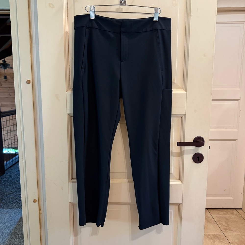 NWOT - Athleta Stellar Trouser